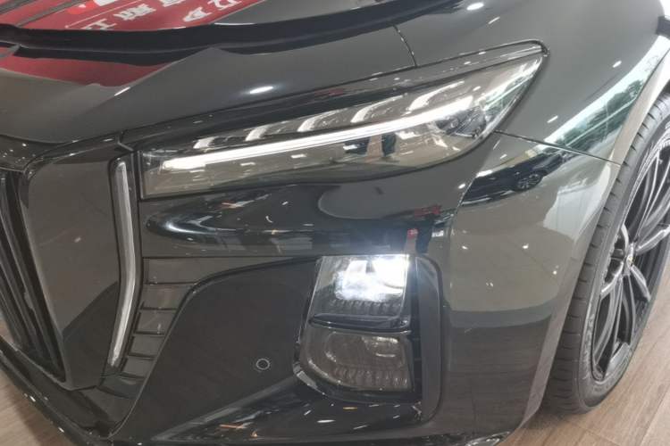 Used Hongqi H5 2025 2.0T Automatic Xuan Ying Edition Left Front Headlight