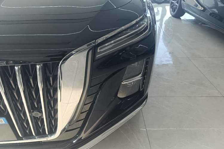 Used Hongqi H5 2025 2.0T Automatic Flag Edition – 500 000 Units Commemorative Version Left Front Headlight
