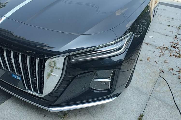 Used Hongqi H5 2025 2.0T Automatic Flag Edition – 500 000 Units Commemorative Version Left Front Headlight