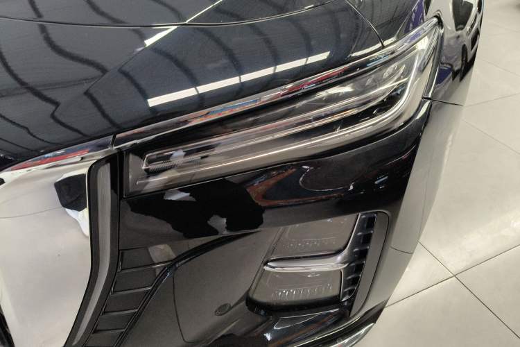 Used Hongqi H5 2025 1.5T DCT Qiyun 500 000th Unit Commemorative Edition Left Front Headlight