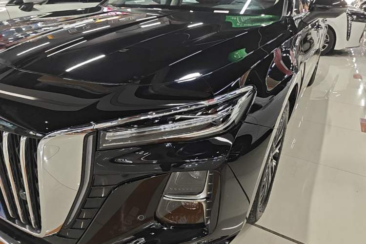 Used Hongqi H5 2025 2.0T Automatic Flag Edition – 500 000 Units Commemorative Version Left Front Headlight