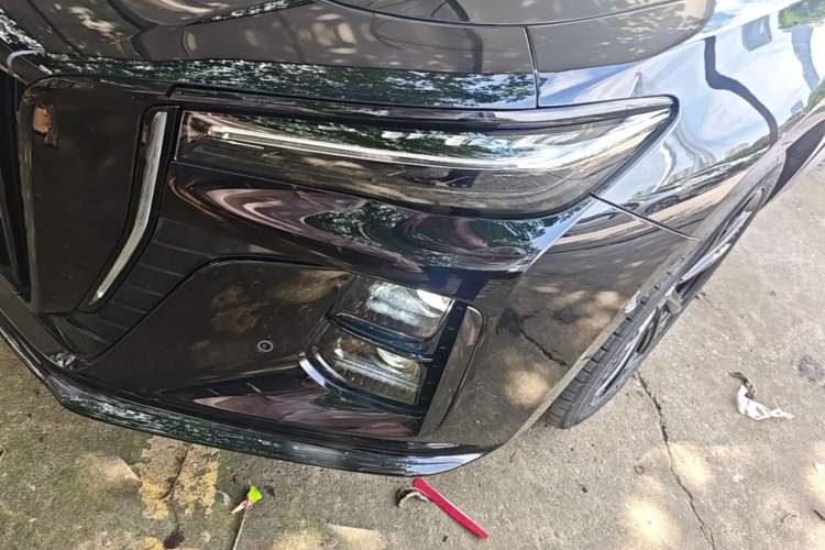 Used Hongqi H5 2025 2.0T Automatic Xuan Ying Edition Left Front Headlight