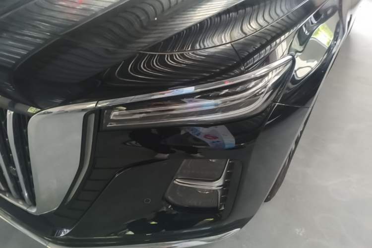 Used Hongqi H5 2025 2.0T Automatic Flag Edition – 500 000 Units Commemorative Version Left Front Headlight