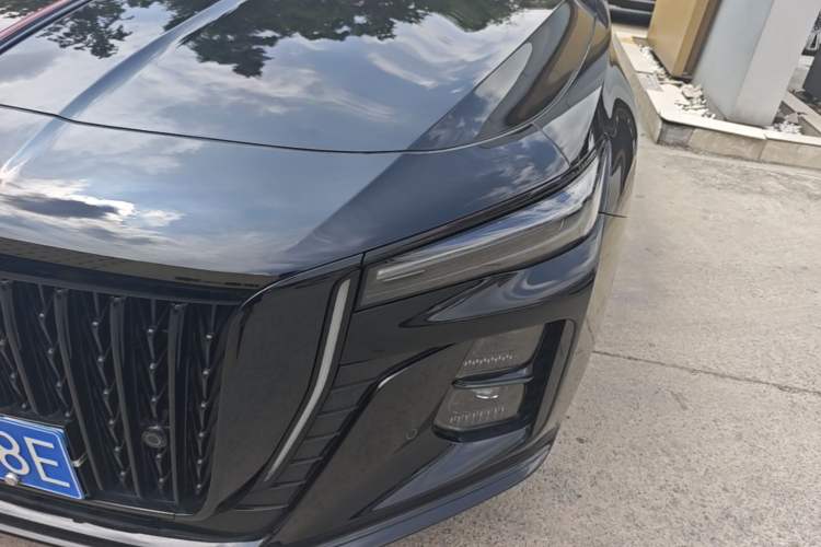 Used Hongqi H5 2025 2.0T Automatic Flag Edition – 500 000 Units Commemorative Version Left Front Headlight