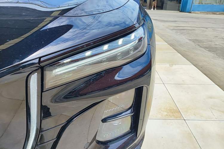 Used Hongqi H5 2025 Model 1.5T DCT Xuan Ying 2 Million Units Commemorative Edition Left Front Headlight