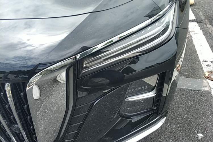 Used Hongqi H5 2025 2.0T Automatic Flag Edition – 500 000 Units Commemorative Version Left Front Headlight