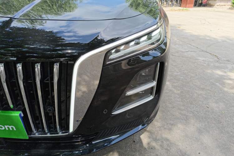 Used Hongqi H5 2025 2.0T Automatic Flag Edition – 500 000 Units Commemorative Version Left Front Headlight