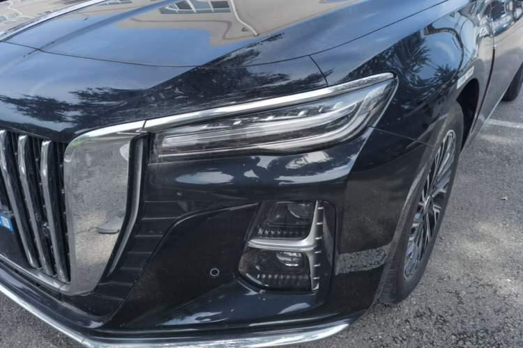 Used Hongqi H5 2025 2.0T Automatic Flag Edition – 500 000 Units Commemorative Version Left Front Headlight