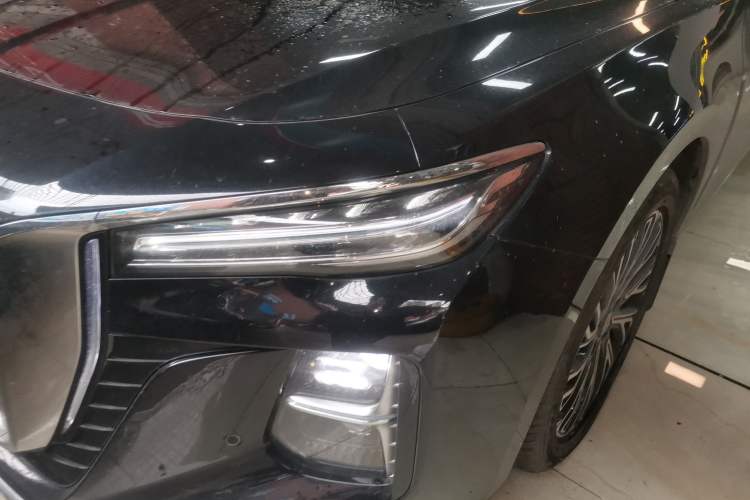 Used Hongqi H5 2025 2.0T Automatic Flag Edition – 500 000 Units Commemorative Version Left Front Headlight