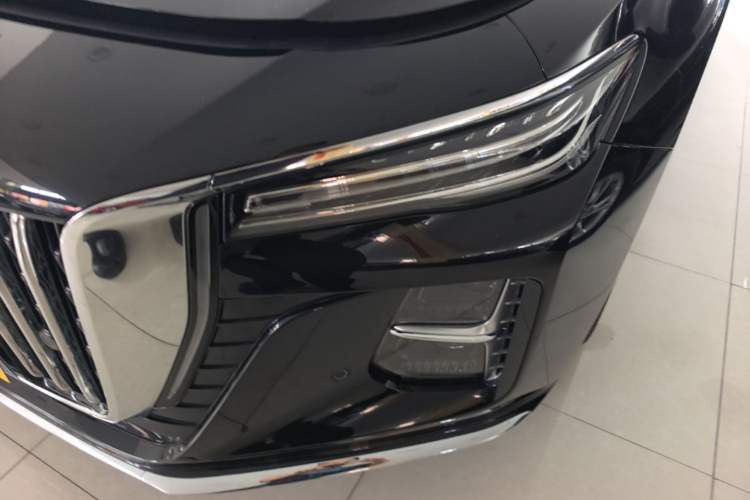 Used Hongqi H5 2025 2.0T Automatic Flag Edition – 500 000 Units Commemorative Version Left Front Headlight