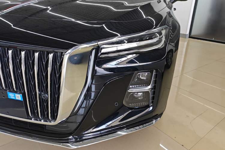 Used Hongqi H5 2025 2.0T Automatic Flag Edition – 500 000 Units Commemorative Version Left Front Headlight