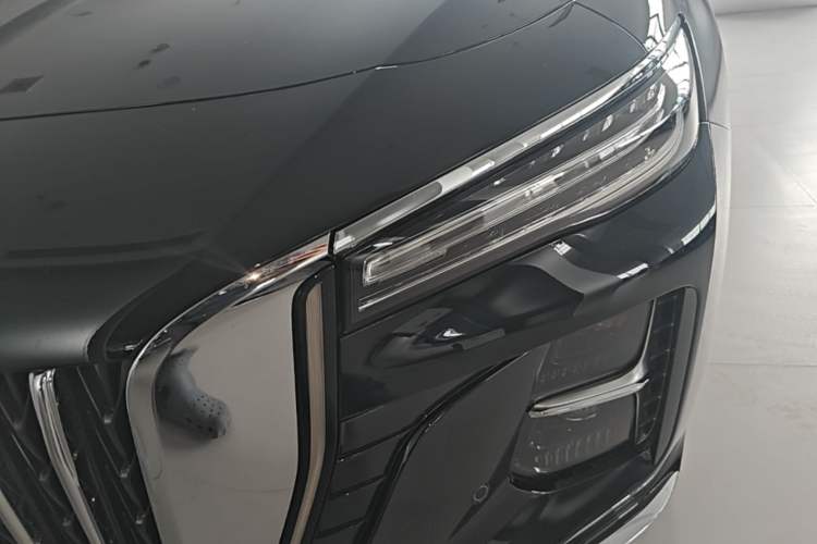 Used Hongqi H5 2025 2.0T Automatic Flag Edition – 500 000 Units Commemorative Version Left Front Headlight
