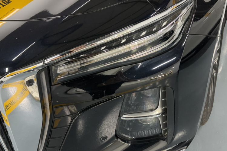 Used Hongqi H5 2025 2.0T Automatic Flag Edition – 500 000 Units Commemorative Version Left Front Headlight