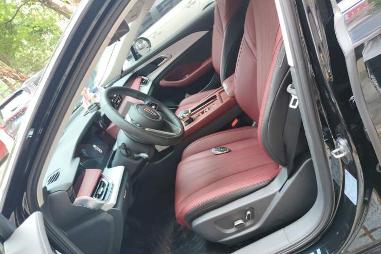 Used Hongqi H5 2025 1.5T DCT Qiyun 500 000th Unit Commemorative Edition Left Front Seat