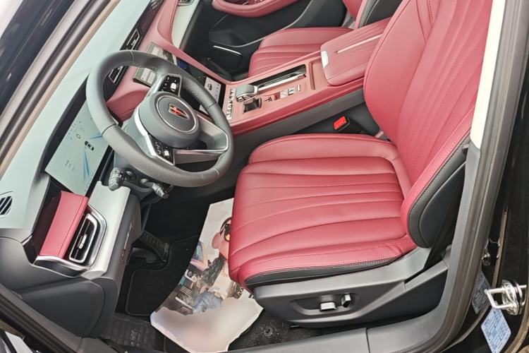 Used Hongqi H5 2025 2.0T Automatic Flag Edition – 500 000 Units Commemorative Version Left Front Seat