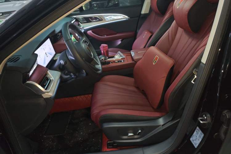 Used Hongqi H5 2025 2.0T Automatic Flag Edition – 500 000 Units Commemorative Version Left Front Seat