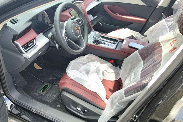 Used Hongqi H5 2025 1.5T DCT Qiyun 500 000th Unit Commemorative Edition Left Front Seat
