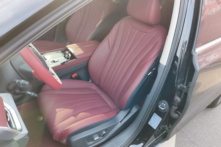 Used Hongqi H5 2025 1.5T DCT Qiyun 500 000th Unit Commemorative Edition Left Front Seat