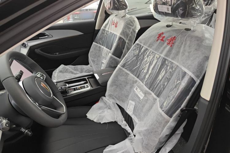 Used Hongqi H5 2025 2.0T Automatic Flag Edition – 500 000 Units Commemorative Version Left Front Seat