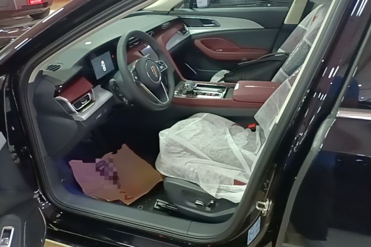 Used Hongqi H5 2025 1.5T DCT Qiyun 500 000th Unit Commemorative Edition Left Front Seat