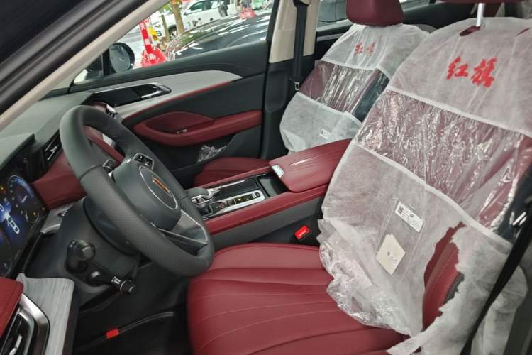 Used Hongqi H5 2025 2.0T Automatic Flag Edition – 500 000 Units Commemorative Version Left Front Seat