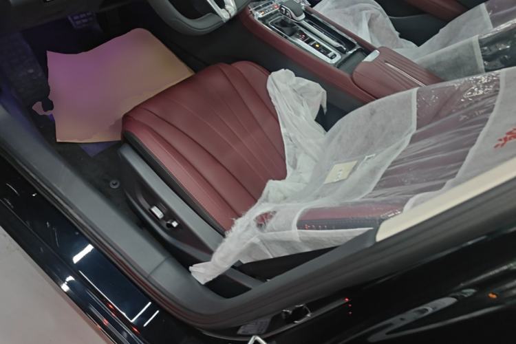 Used Hongqi H5 2025 2.0T Automatic Xuan Ying Edition Left Front Seat