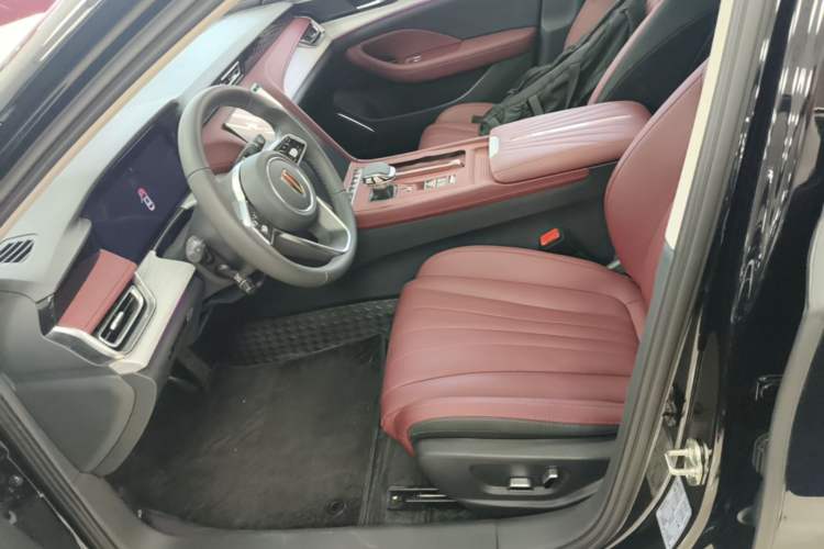 Used Hongqi H5 2025 2.0T Automatic Flag Edition – 500 000 Units Commemorative Version Left Front Seat