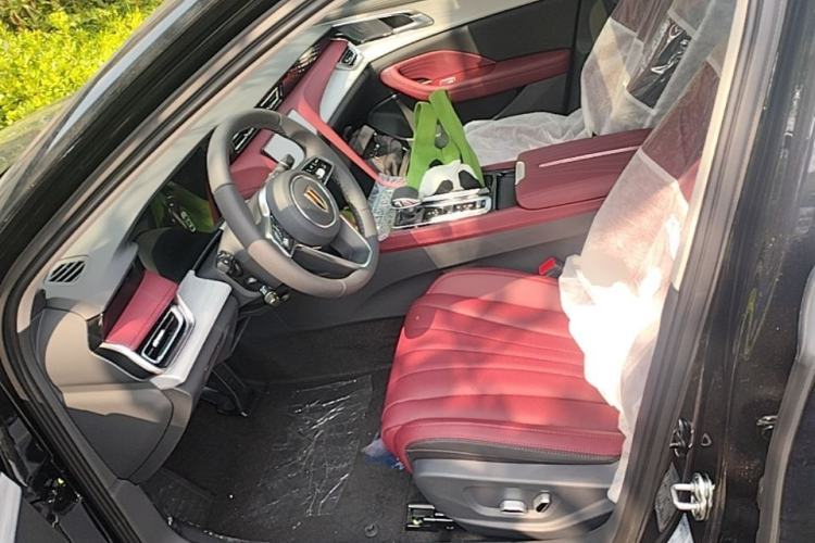 Used Hongqi H5 2025 2.0T Automatic Flag Edition – 500 000 Units Commemorative Version Left Front Seat