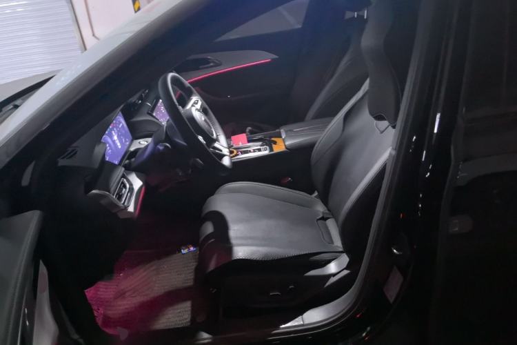 Used Hongqi H5 2025 2.0T Automatic Xuan Ying Edition Left Front Seat