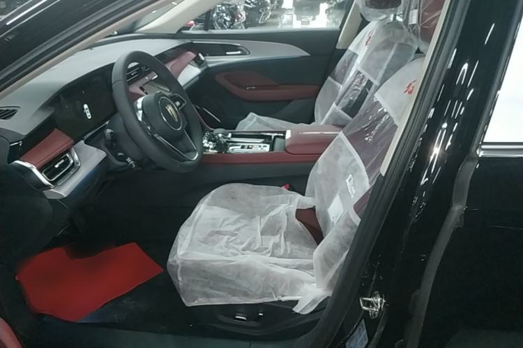 Used Hongqi H5 2025 2.0T Automatic Flag Edition – 500 000 Units Commemorative Version Left Front Seat