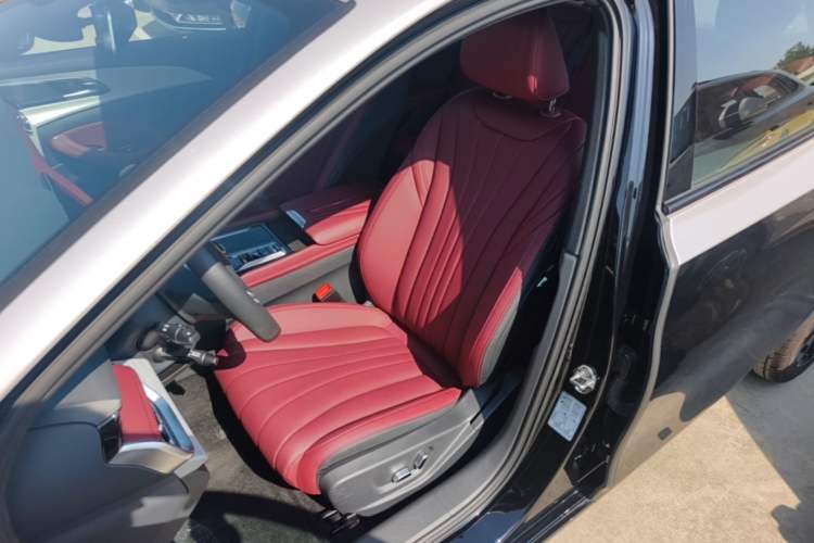 Used Hongqi H5 2025 2.0T Automatic Xuan Ying Edition Left Front Seat