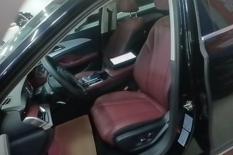 Used Hongqi H5 2025 1.5T DCT Qiyun 500 000th Unit Commemorative Edition Left Front Seat