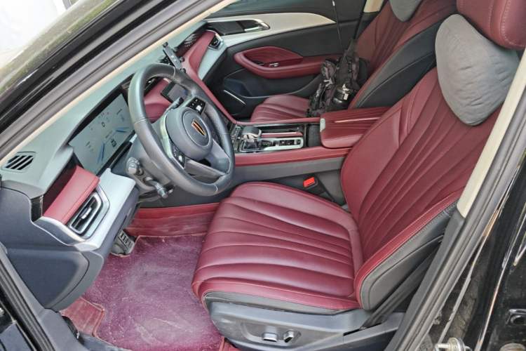 Used Hongqi H5 2025 2.0T Automatic Flag Edition – 500 000 Units Commemorative Version Left Front Seat
