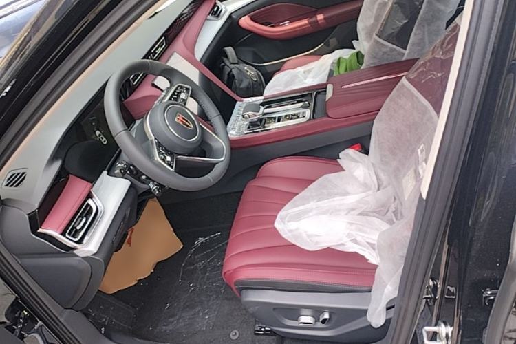 Used Hongqi H5 2025 2.0T Automatic Flag Edition – 500 000 Units Commemorative Version Left Front Seat