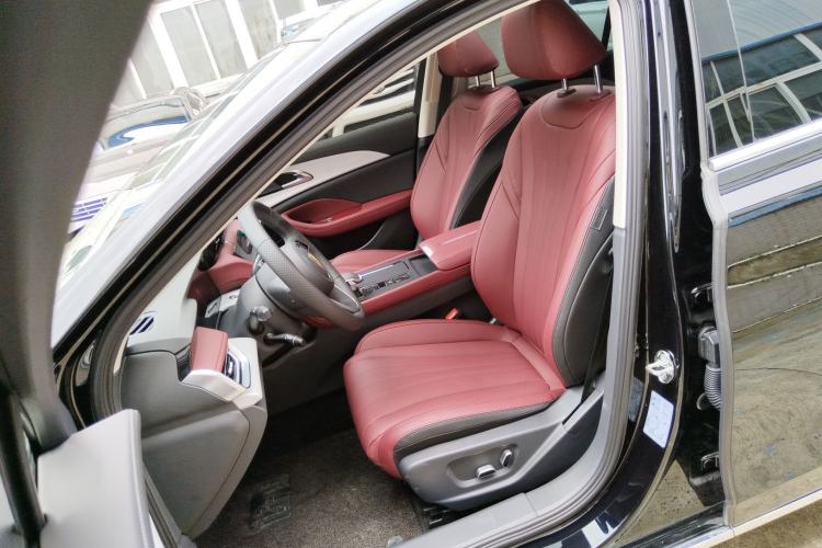 Used Hongqi H5 2025 1.5T DCT Qiyun 500 000th Unit Commemorative Edition Left Front Seat