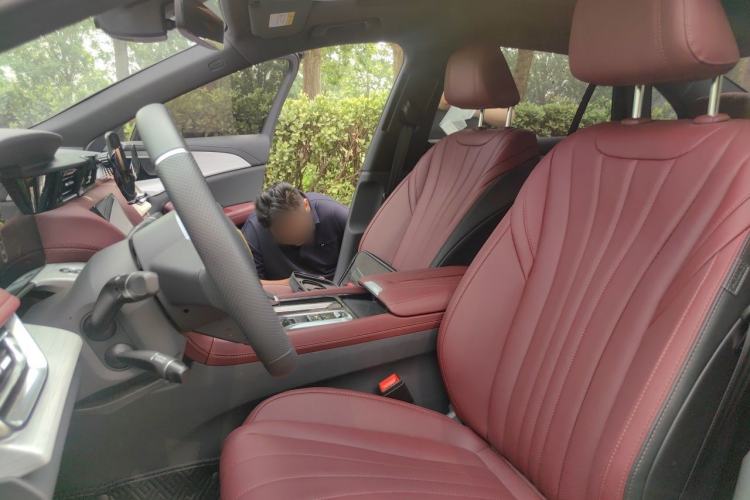 Used Hongqi H5 2025 2.0T Automatic Xuan Ying Edition Left Front Seat