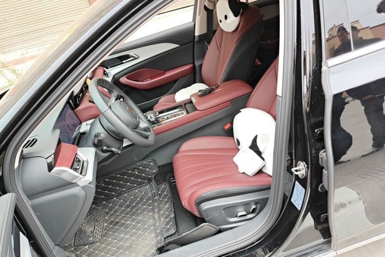 Used Hongqi H5 2025 2.0T Automatic Flag Edition – 500 000 Units Commemorative Version Left Front Seat