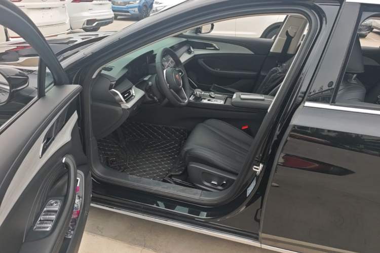 Used Hongqi H5 2025 1.5T DCT Qiyun 500 000th Unit Commemorative Edition Left Front Seat