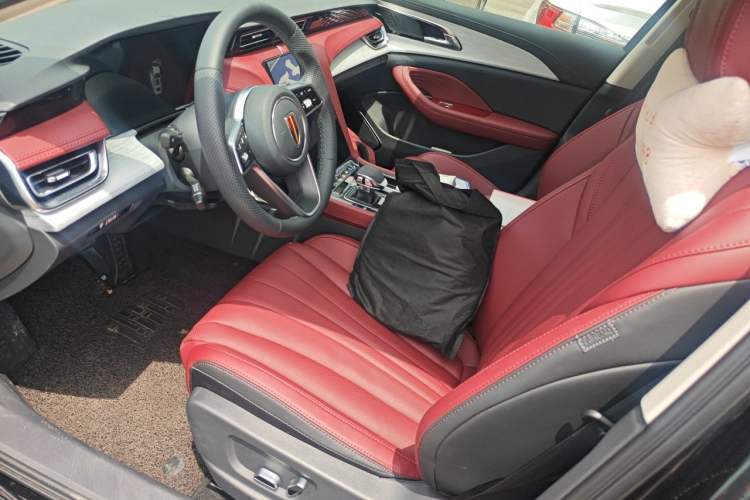 Used Hongqi H5 2025 1.5T DCT Qiyun 500 000th Unit Commemorative Edition Left Front Seat