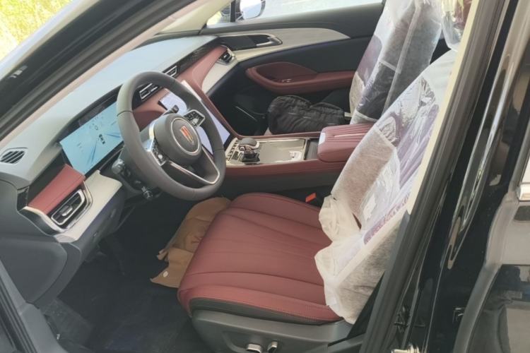 Used Hongqi H5 2025 2.0T Automatic Flag Edition – 500 000 Units Commemorative Version Left Front Seat