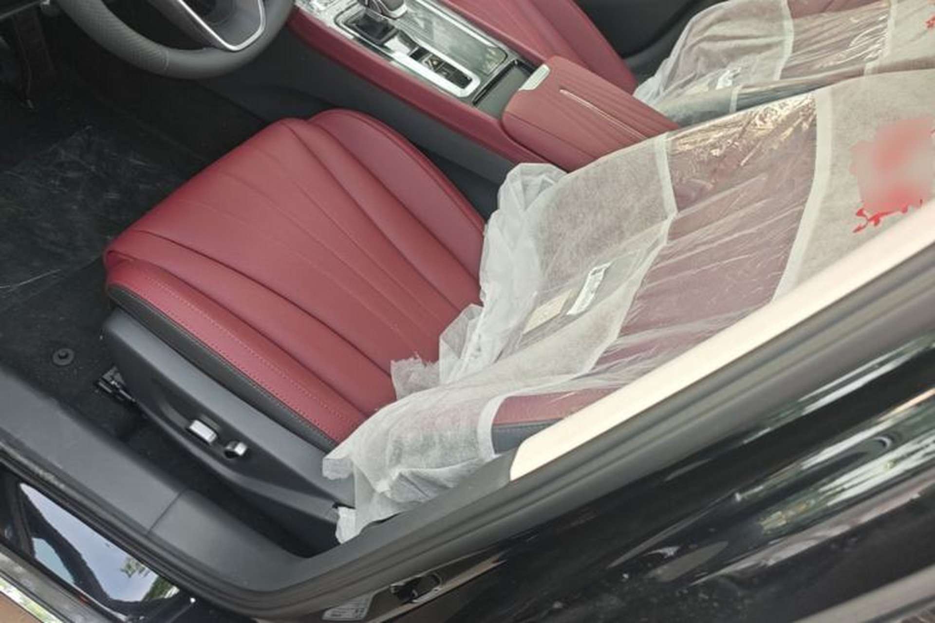Used Hongqi H5 2025 1.5T DCT Qiyun 500 000th Unit Commemorative Edition Left Front Seat