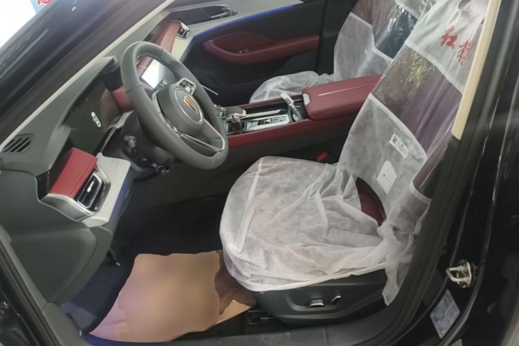 Used Hongqi H5 2025 2.0T Automatic Flag Edition – 500 000 Units Commemorative Version Left Front Seat