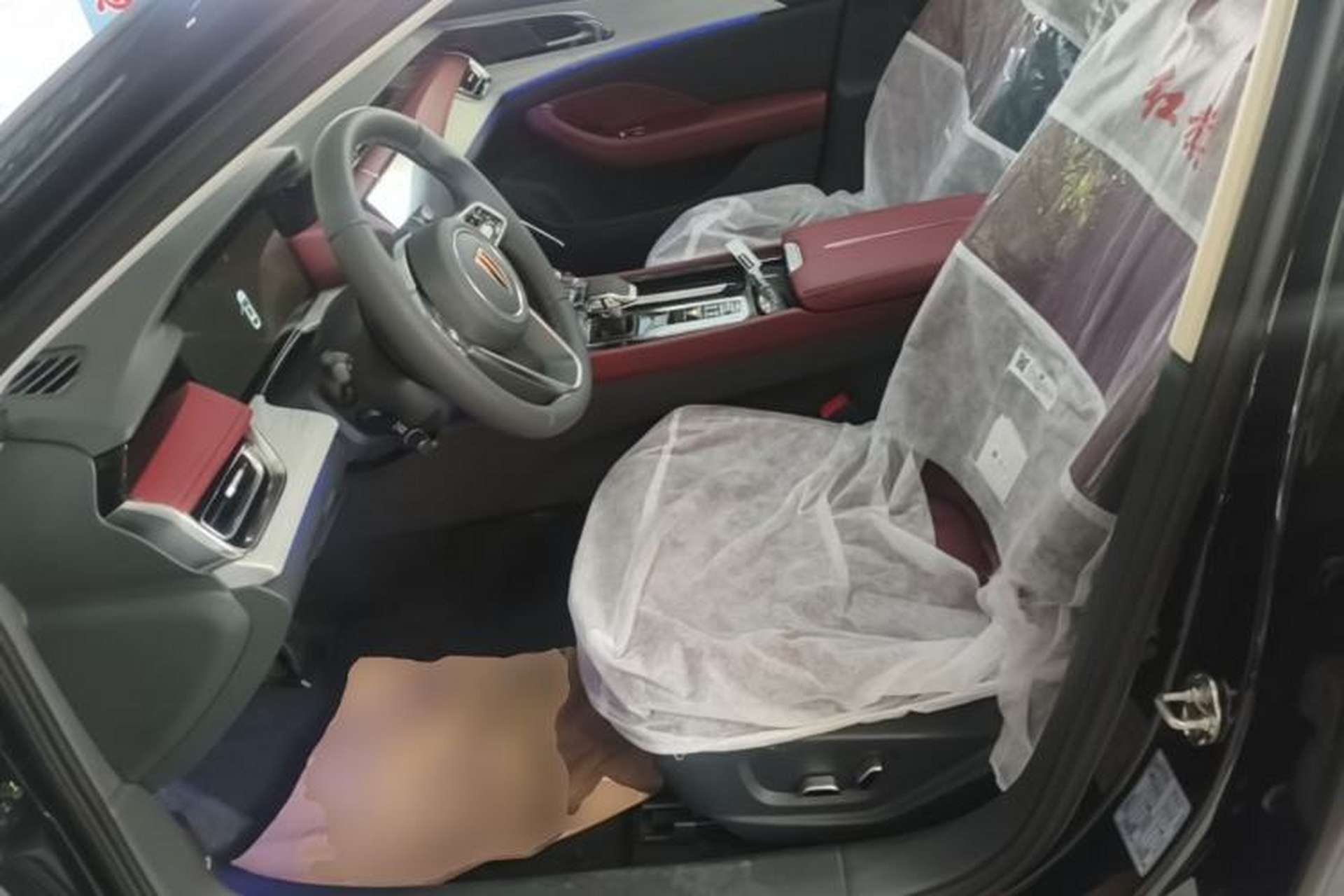Used Hongqi H5 2025 2.0T Automatic Flag Edition – 500 000 Units Commemorative Version Left Front Seat