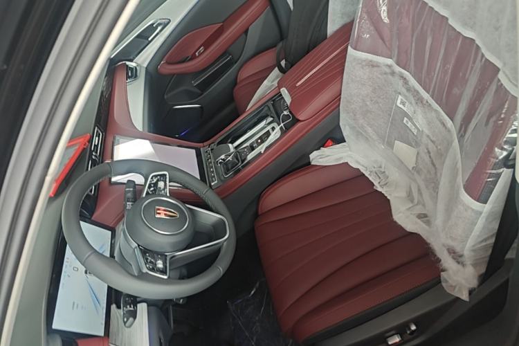 Used Hongqi H5 2025 2.0T Automatic Flag Edition – 500 000 Units Commemorative Version Left Front Seat