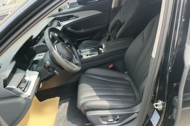 Used Hongqi H5 2025 2.0T Automatic Flag Edition – 500 000 Units Commemorative Version Left Front Seat
