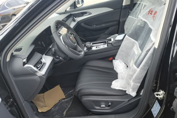 Used Hongqi H5 2025 2.0T Automatic Flag Edition – 500 000 Units Commemorative Version Left Front Seat