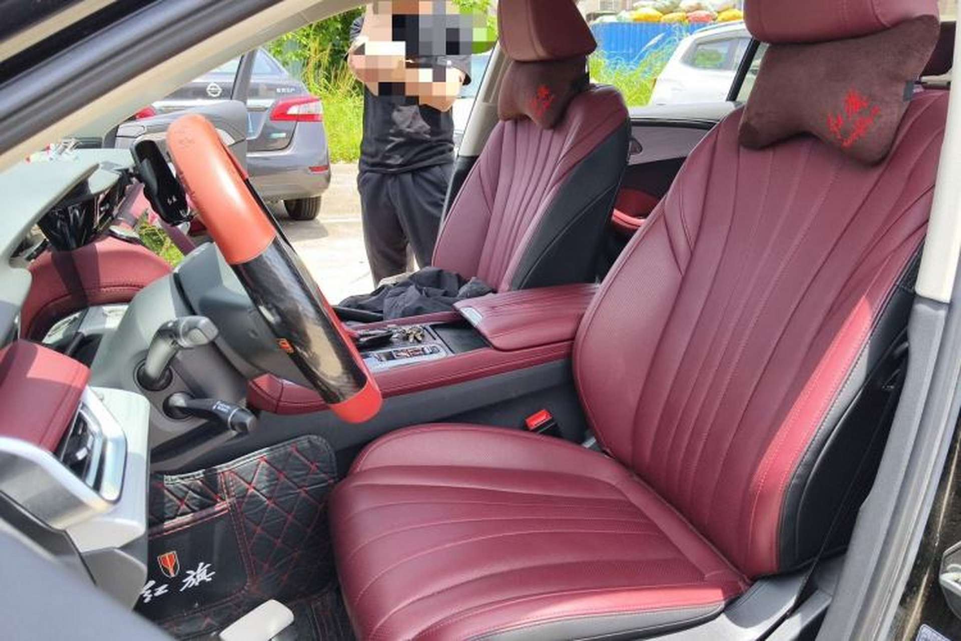 Used Hongqi H5 2025 2.0T Automatic Flag Edition – 500 000 Units Commemorative Version Left Front Seat