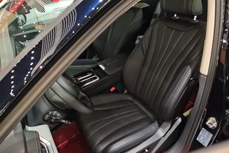 Used Hongqi H5 2025 1.5T DCT Qiyun 500 000th Unit Commemorative Edition Left Front Seat