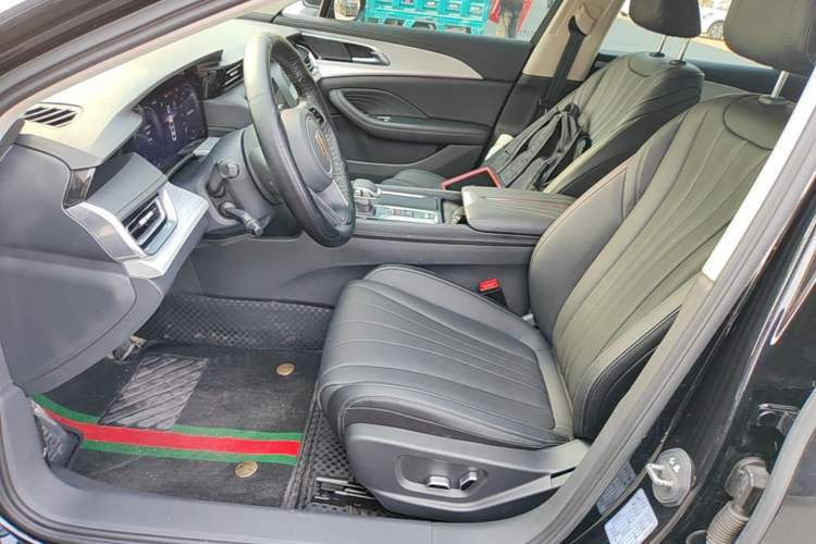 Used Hongqi H5 2025 2.0T Automatic Flag Edition – 500 000 Units Commemorative Version Left Front Seat