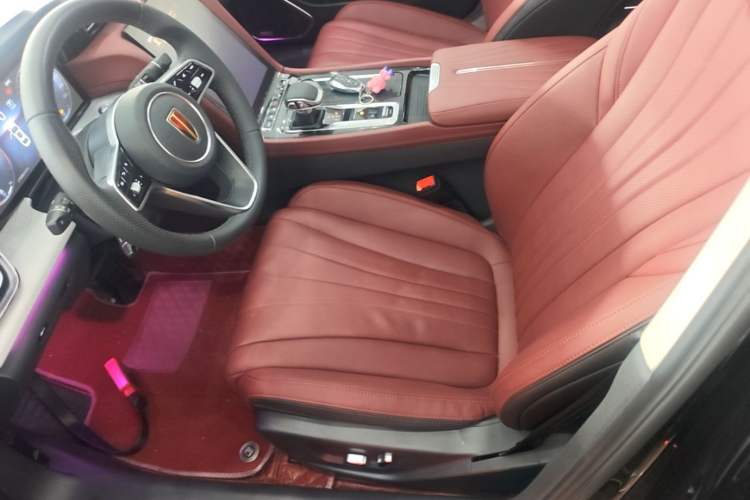 Used Hongqi H5 2025 2.0T Automatic Flag Edition – 500 000 Units Commemorative Version Left Front Seat